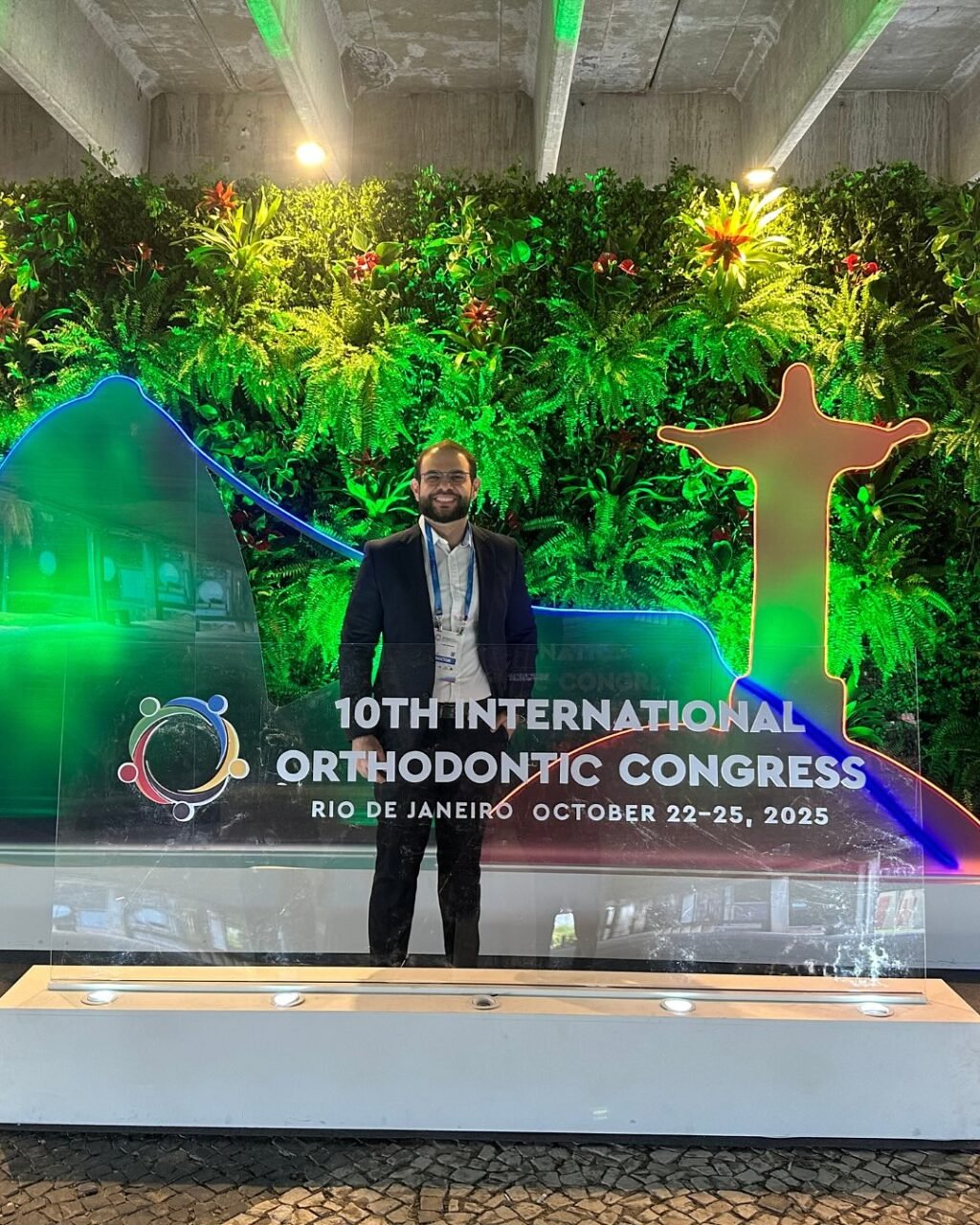 Instagram post from dr.hugo_bucomaxilo. This post is in position 1.