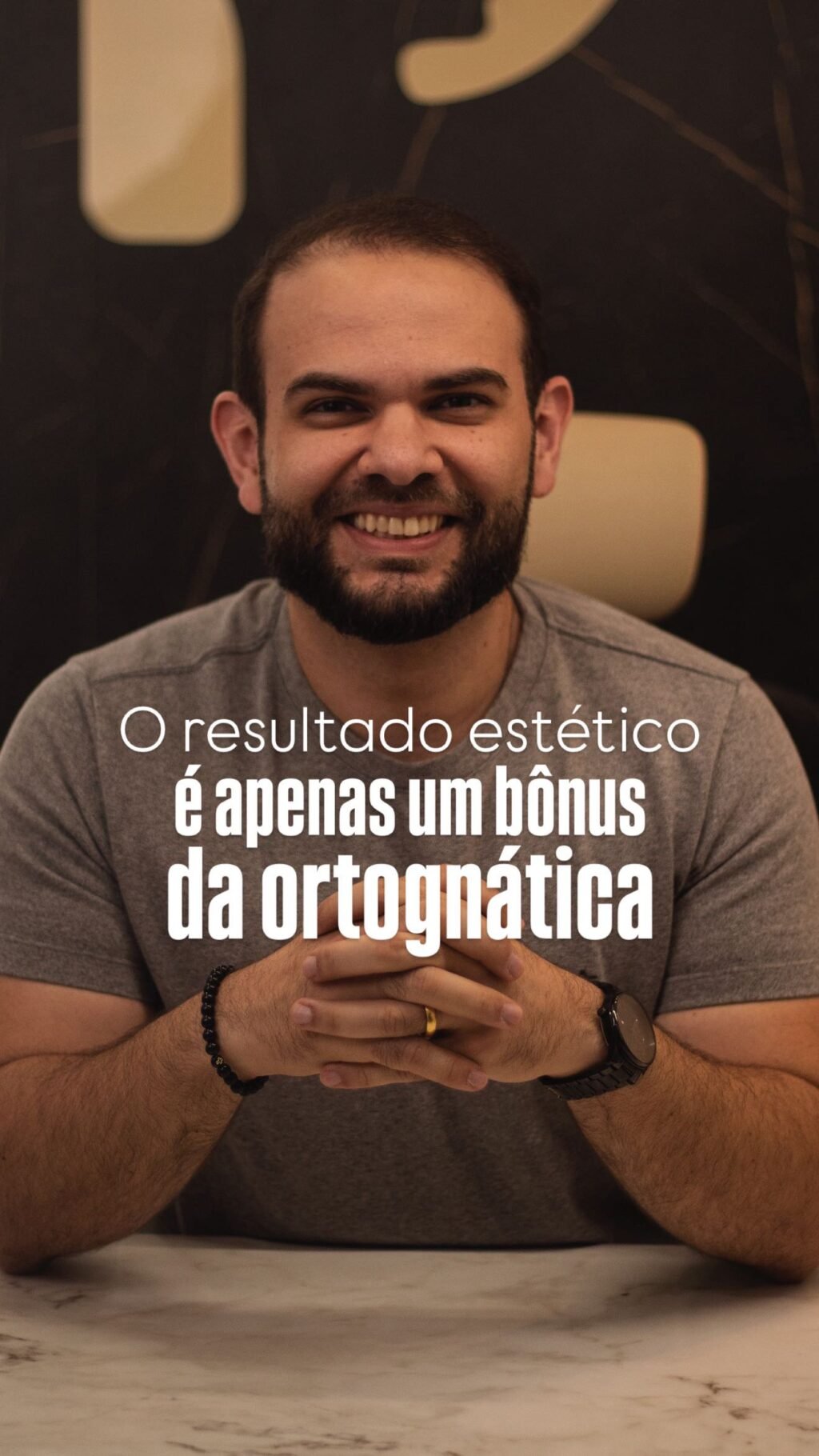 Instagram post from dr.hugo_bucomaxilo. This post is in position 5.